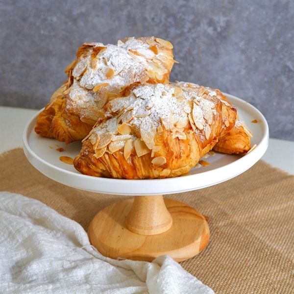 BÁNH SỪNG BÒ HẠNH NHÂN - ALMOND CROISSANT