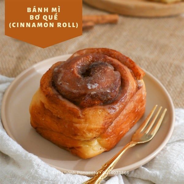 BÁNH BƠ QUẾ (Cinnamon Roll) (2 cái)