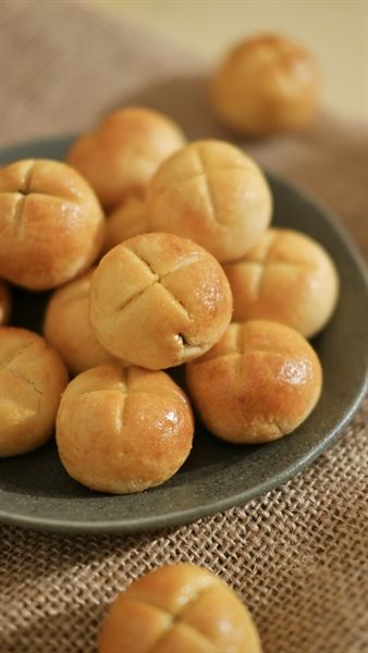 BÁNH DỨA MINI (HỘP 16C)