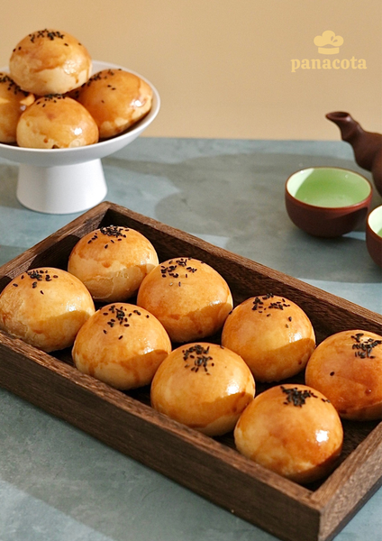 Bánh trung thu Lava trứng muối