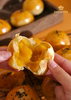 Bánh trung thu Lava trứng muối