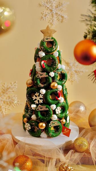 THÁP FINANCIER DONUT GIÁNG SINH