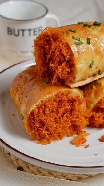 BÁNH MÌ CUỘN CHÀ BÔNG