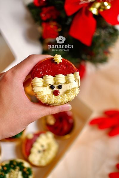 SET CUPCAKE KEM BƠ 6C