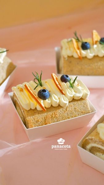 BÁNH CUỘN TRÀ BÁ TƯỚC HỘP