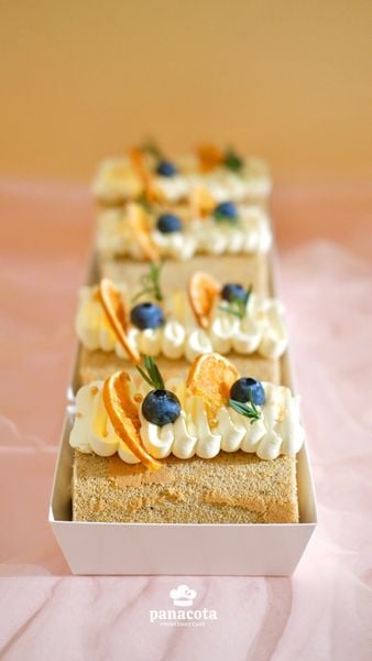 BÁNH CUỘN TRÀ BÁ TƯỚC HỘP