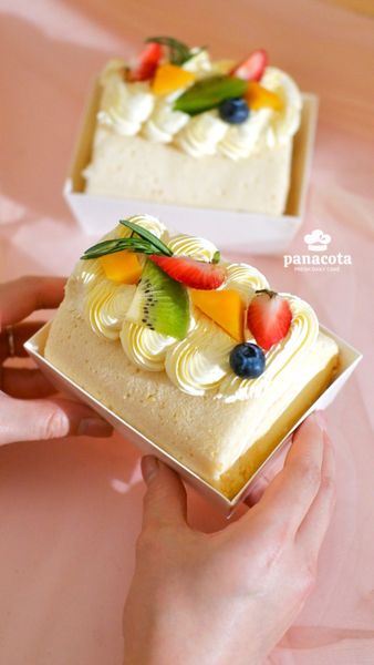 BÁNH CUỘN PHOMAI MỨT XOÀI HỘP