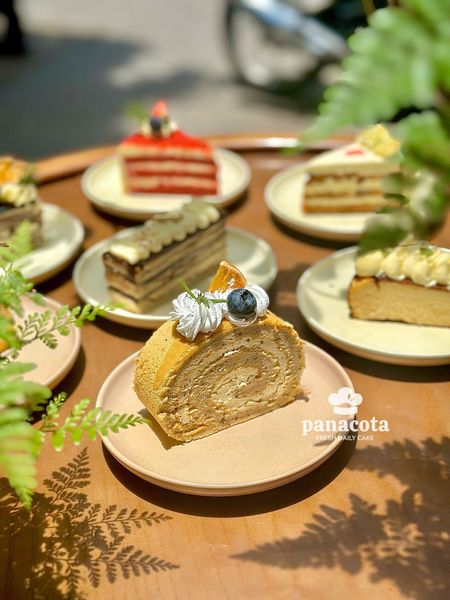 BÁNH CUỘN TRÀ BÁ TƯỚC