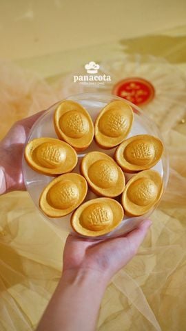 BÁNH DỨA THẦN TÀI