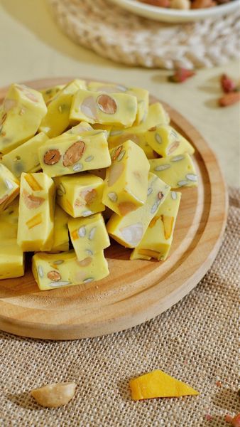 KẸO NOUGAT TRÀ BÁ TƯỚC (300GR)