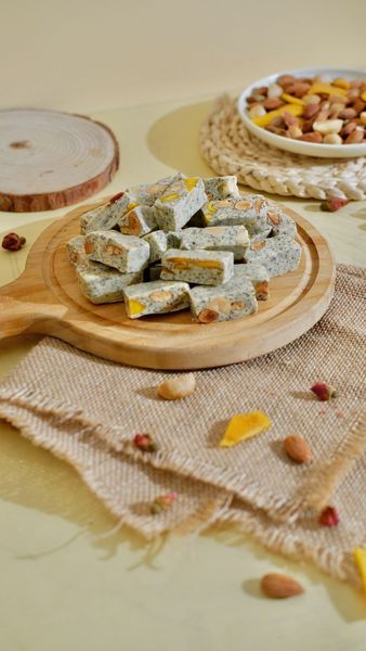 KẸO NOUGAT TRÀ BÁ TƯỚC (300GR)