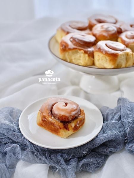 BÁNH BƠ QUẾ (Cinnamon Roll) (2 cái)