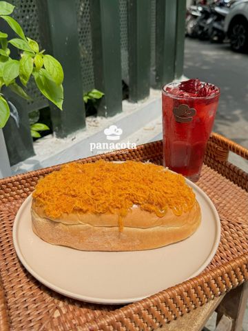 BÁNH MÌ SỐT TRỨNG MUỐI HOÀNG KIM