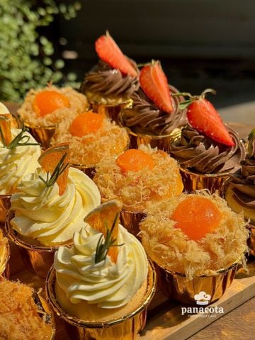 (TT) CUPCAKE BÔNG LAN TRỨNG MUỐI