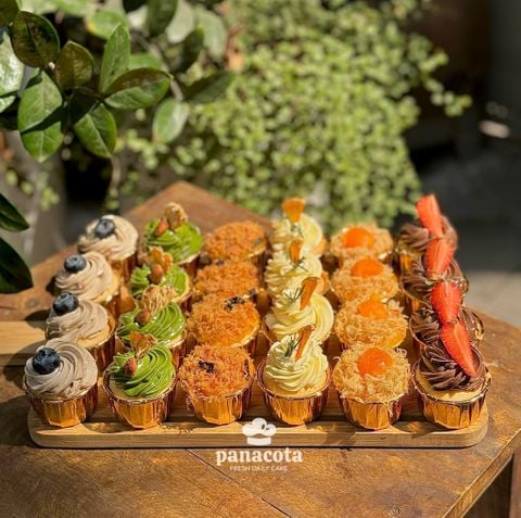 (TT) CUPCAKE BÔNG LAN TRỨNG MUỐI