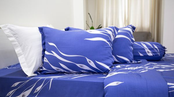 Bộ Drap Giường Tencel Lụa lông công xanh đậm - Drap Giường Tencel Ngọc Hạnh