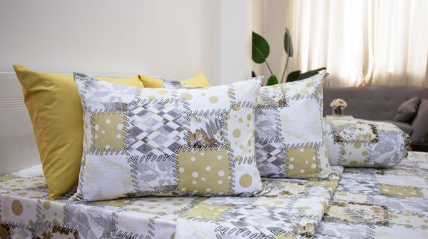 Bộ Chăn Ga Microfiber Caro Vàng Nâu - Chăn ga Microfiber Cao Cấp Ngọc Hạnh