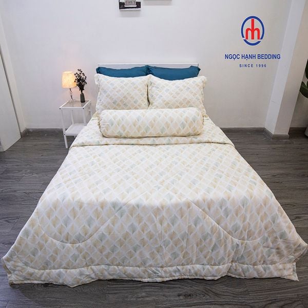 BỘ CHĂN GA GỐI LỤA VÂN QUẠT VÀNG