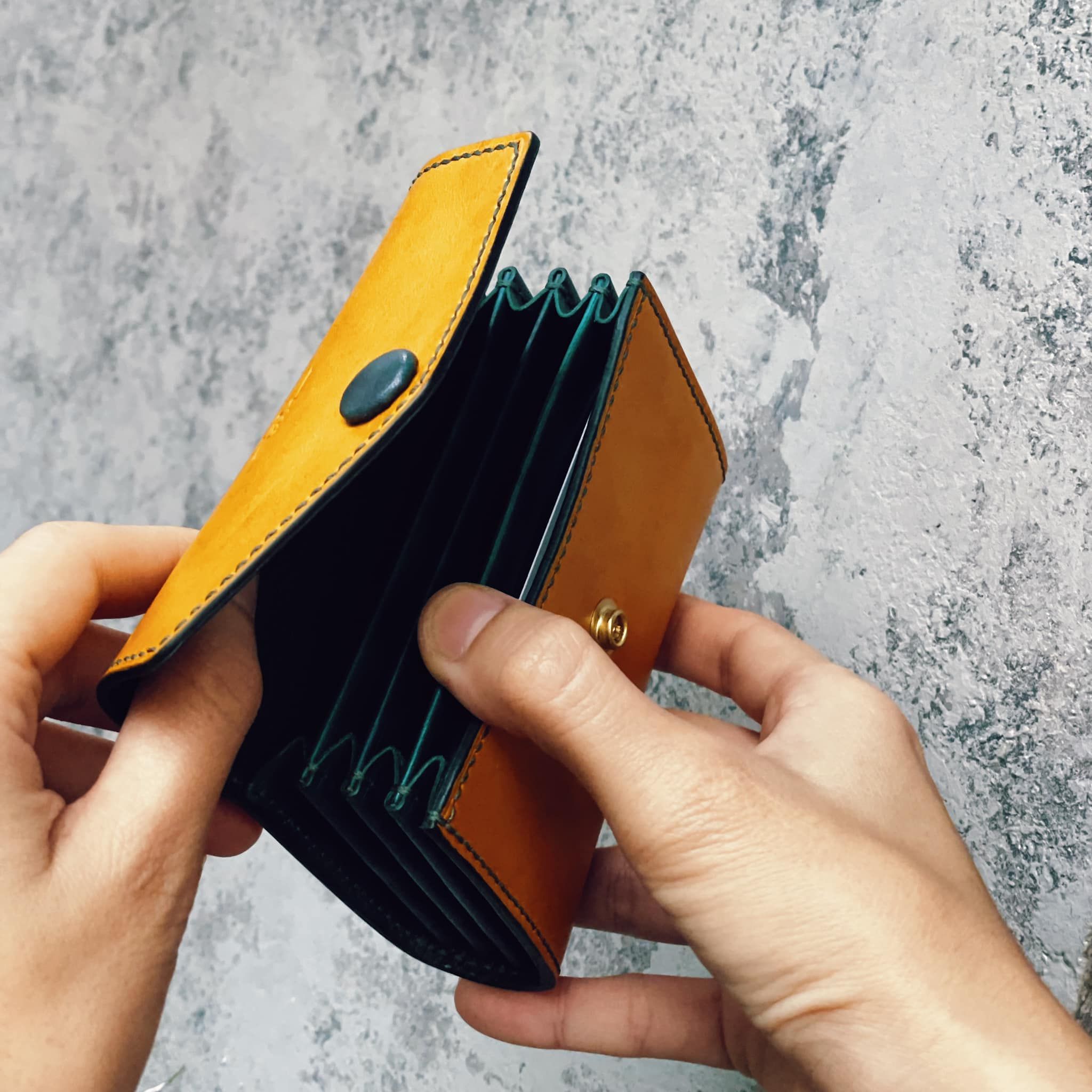  CARD HOLDER – MS20 