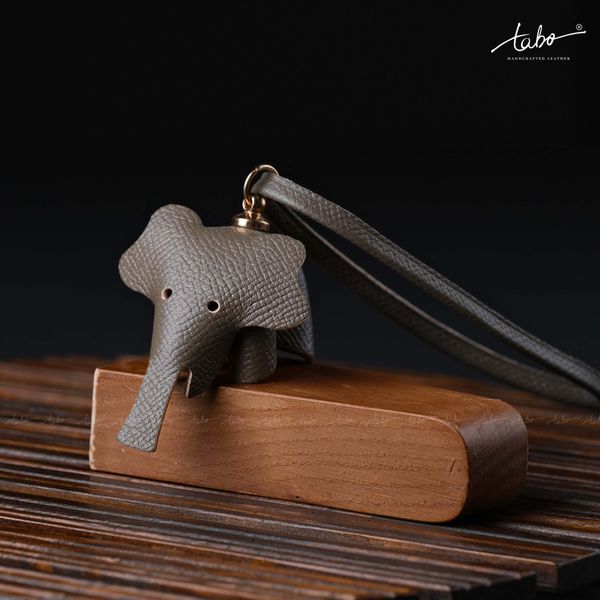  ELEPHANTS CHARMS 