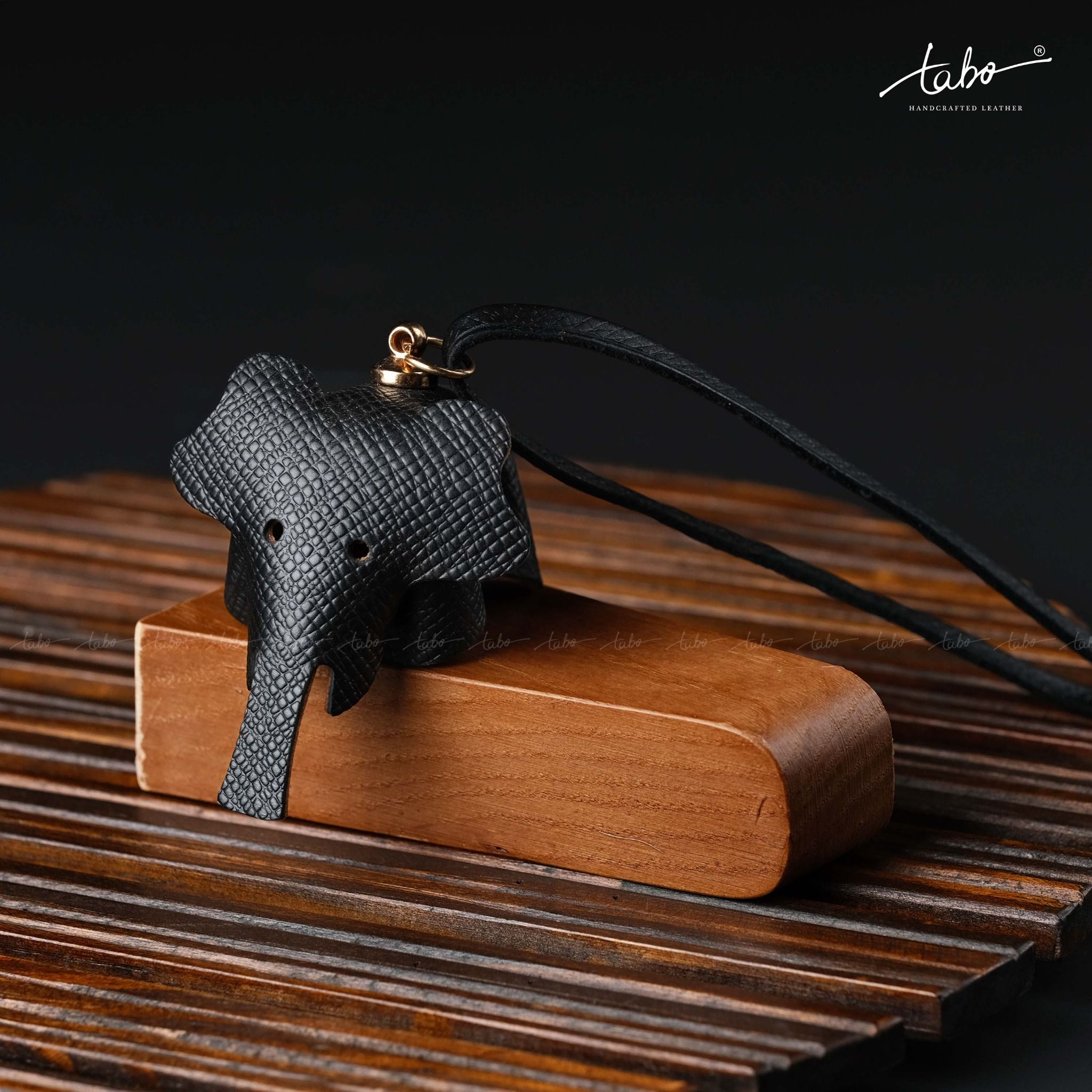  ELEPHANTS CHARMS 
