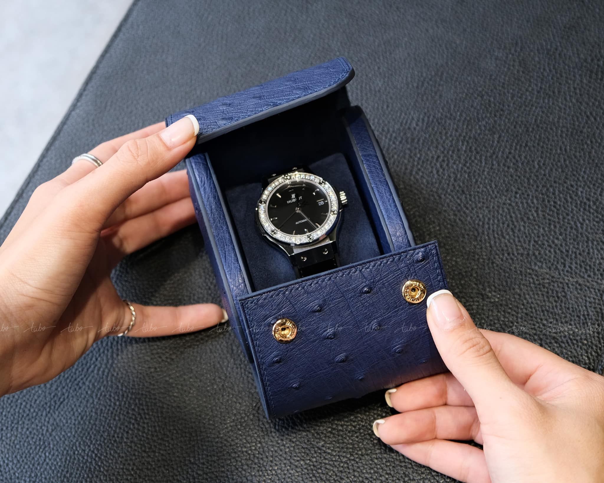  TRAVEL WATCH CASE FOR 1 WATCH MS05 