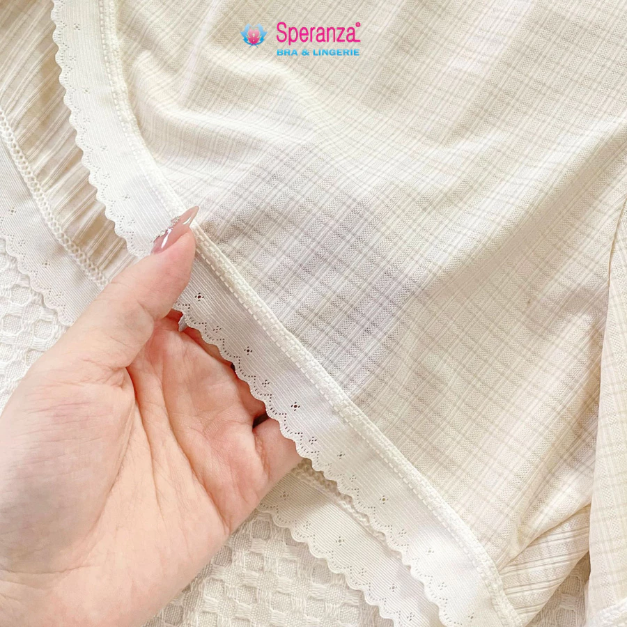 Quần Short Mặc Nhà Nữ Speranza, Dáng Rộng Mềm Mát Lưng Thun Co Giãn, Cotton Caro Viền Ren – SPQ0437
