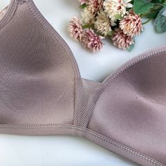 Áo ngực nữ không gọng mút mỏng thoáng thoải mái ôm SPA8829SH