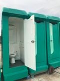  Nhà vệ sinh di động giá rẻ TPX - Giải pháp hoàn hảo cho môi trường xanh 