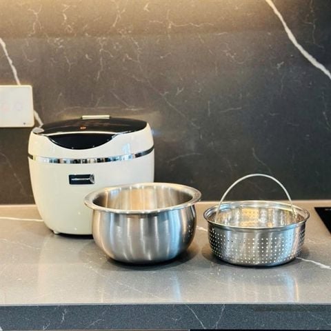 Nồi cơm lòng nồi inox Unie URC612 dung tích 1.2L