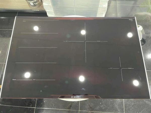 Bếp từ đa điểm Bosch serie 8 PXE875DC1E