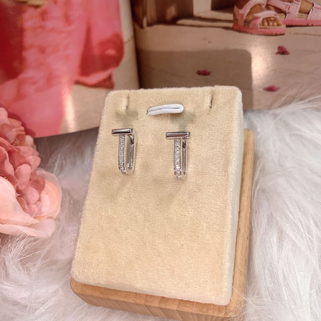 Bông tai bạc họa tiết hình ổ khóa đính đá Moissanite ROWLER EH000877