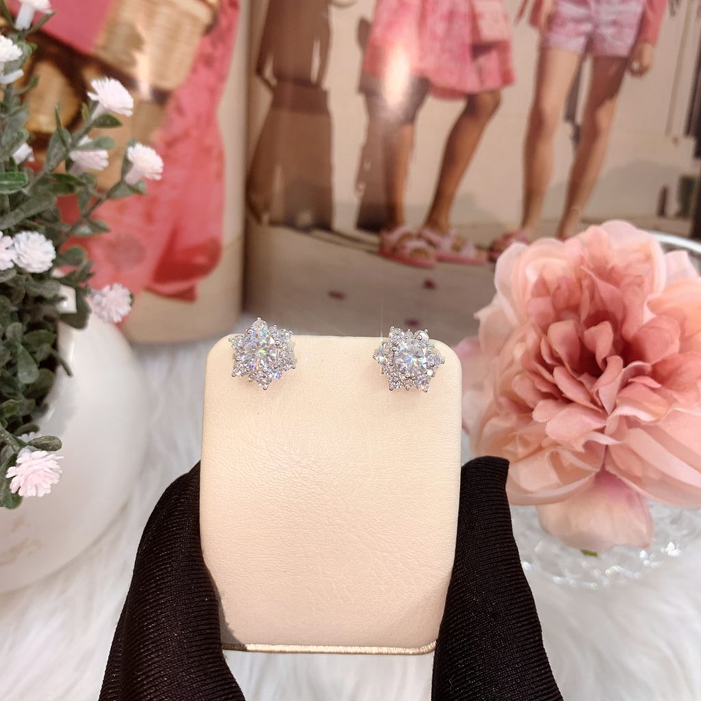 Bông tai nữ bạc Thụy Sĩ Royal đính đá Moissanite ROWLER EH000932