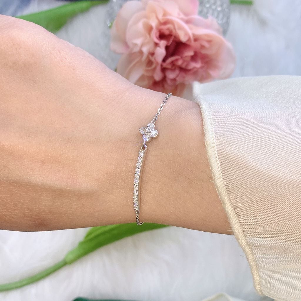 Lắc tay bạc Thụy Sĩ họa tiết hoa Lilac đá Moissanite ROWLER BH000921