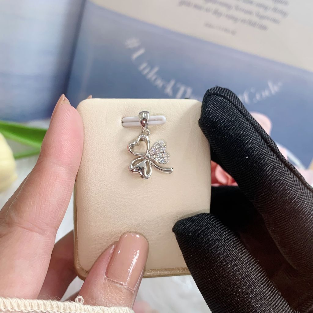 Mặt dây chuyền bạc cỏ 3 lá đính đá Moissanite ROWLER PH000679