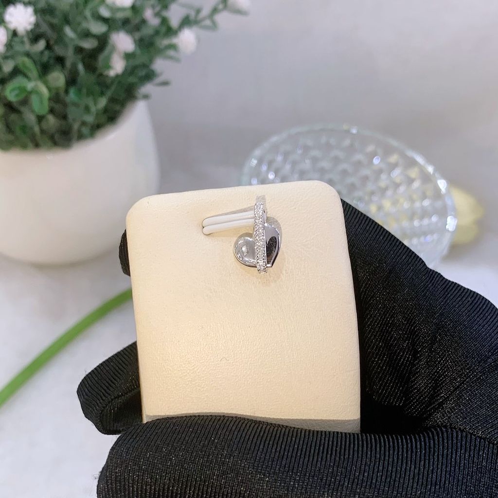 Mặt dây chuyền nữ bạc trái tim khóa bật đính đá Moissanite ROWLER PH000906