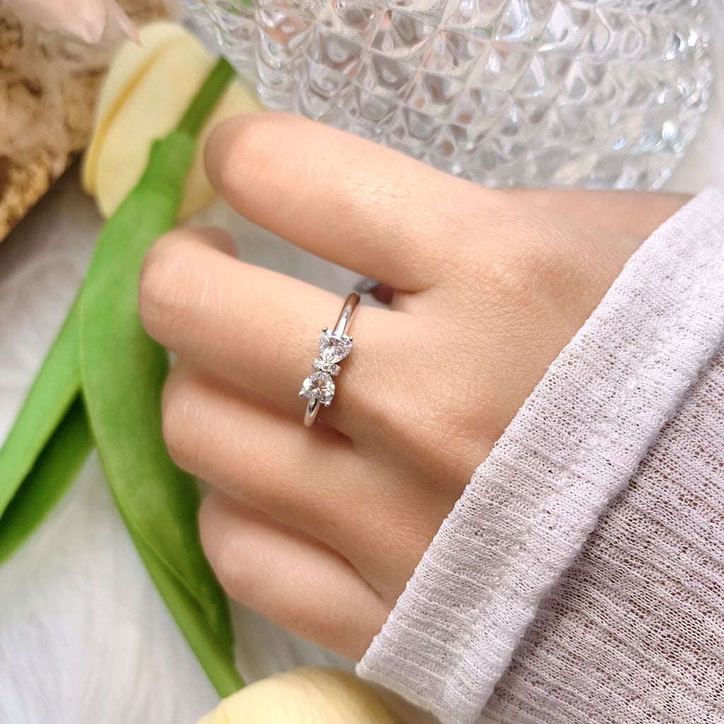Nhẫn bạc nơ đính đá Moissanite hình trái tim 3.0ly ROWLER RH000900