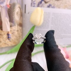 Nhẫn bạc đính đá Moissanite trái tim 7.0ly ROWLER RH000927