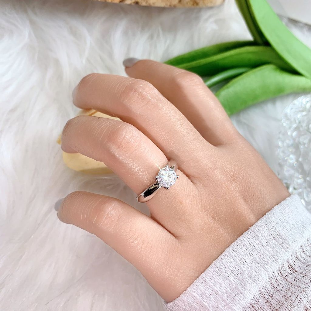 Nhẫn bạc Solitaire đính đá Moissanite 6.0ly ROWLER RH000935