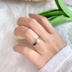 Nhẫn bạc Solitaire đính đá Moissanite 6.0ly ROWLER RH000935