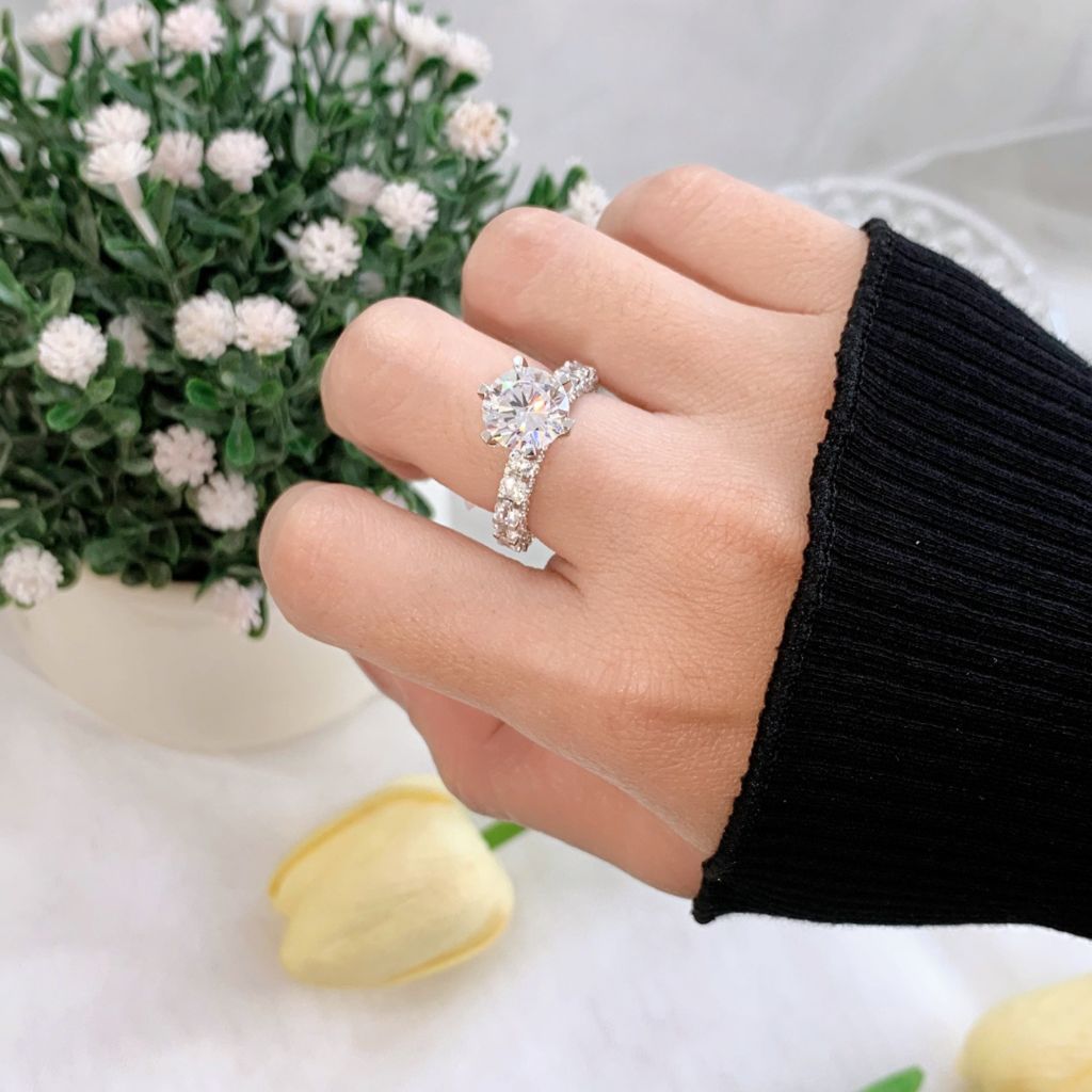 Nhẫn nữ Royal bạc Thụy Sỹ 6 chấu đá Moissanite 9.0ly ROWLER RH000952
