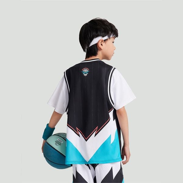 Áo phông ngắn tay thể thao bóng rổ bé trai Anta Kids Shock The Game 3524B1101