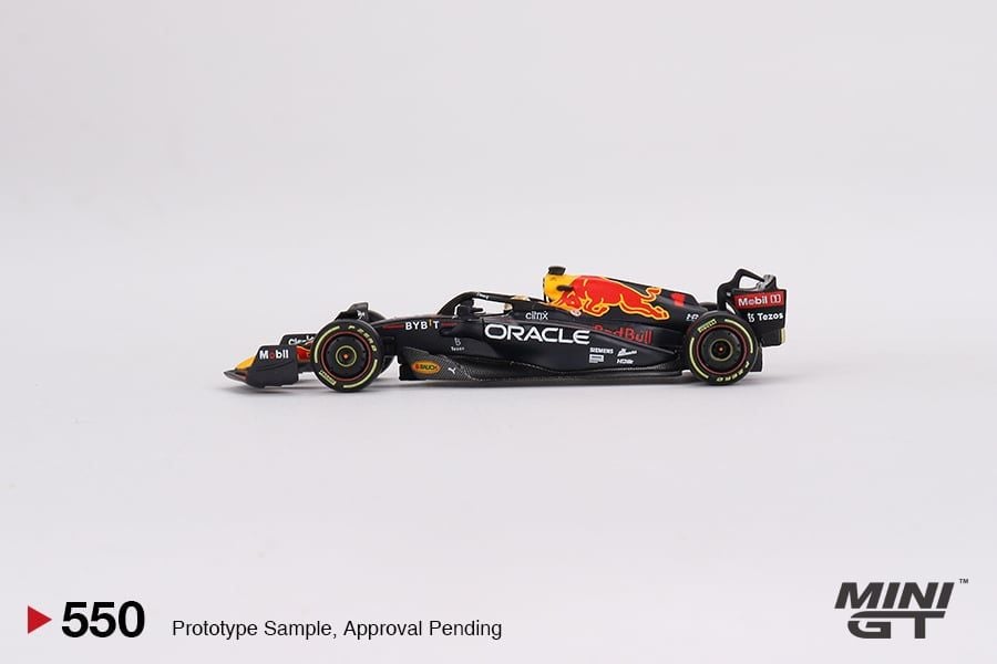 Mô hình xe F1 Oracle Red Bull Racing RB18 #1 Max Verstappen 2022 Monaco Grand Prix 3rd Place 1:64 MiniGT