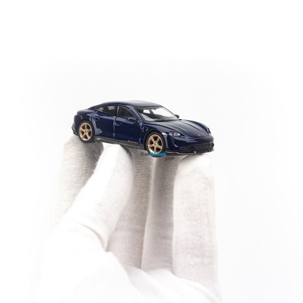 Mô hình xe Porsche Taycan Turbo S 1:64 MiniGT