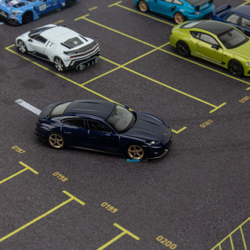 Mô hình xe Porsche Taycan Turbo S 1:64 MiniGT