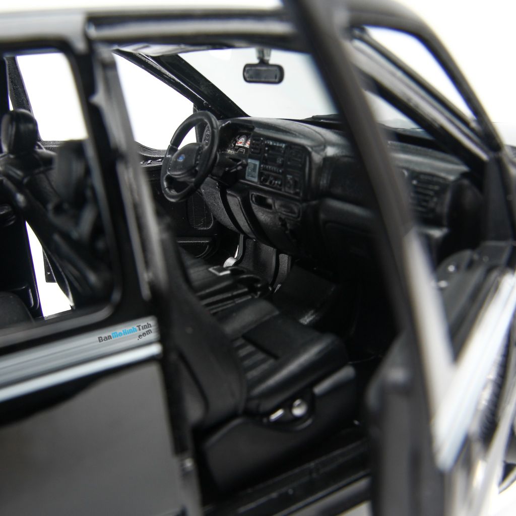 Mô hình xe ô tô Ford F-350 Harley Davidson 2004 Black 1:18 Maisto MH-36690 (18)