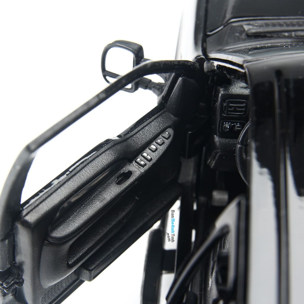 Mô hình xe ô tô Ford F-350 Harley Davidson 2004 Black 1:18 Maisto MH-36690 (16)