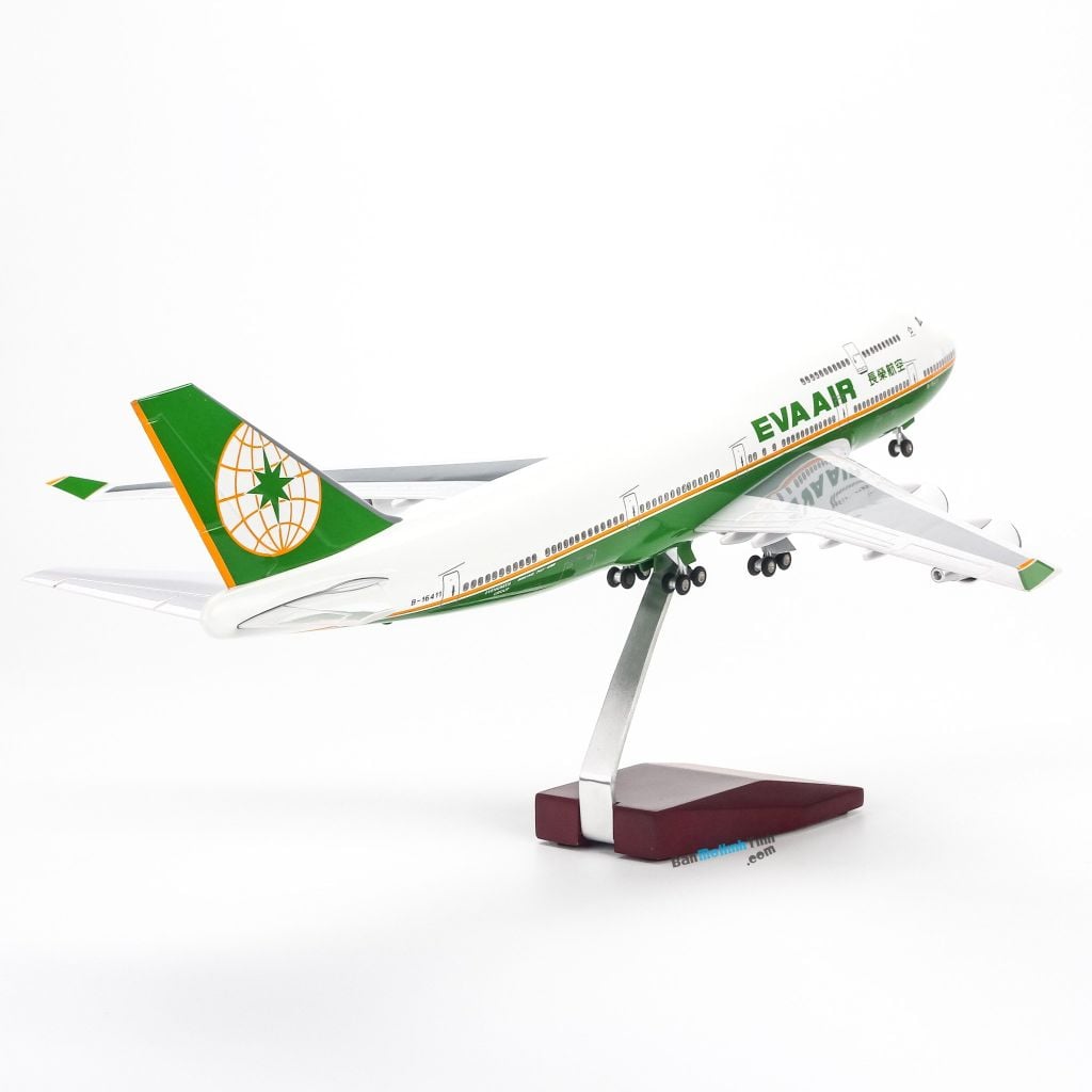 Mô hình máy bay Eva Air Boeing B747 47cm lắp ráp có đèn Everfly