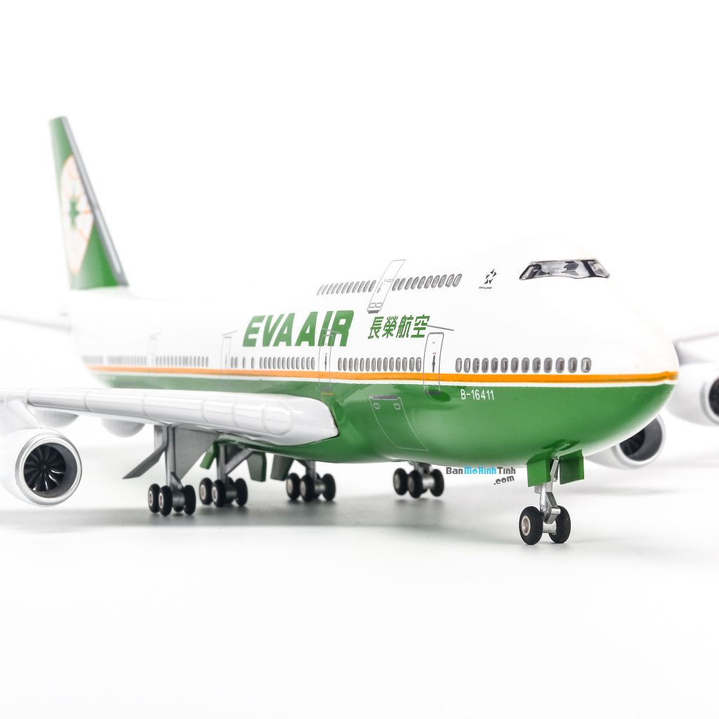 Mô hình máy bay Eva Air Boeing B747 47cm lắp ráp có đèn Everfly