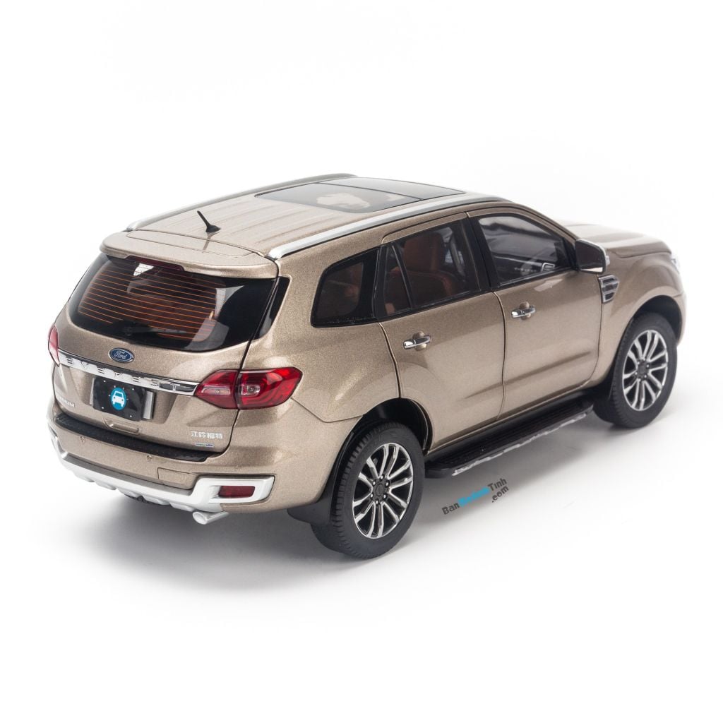 Mô hình xe Ford Everest Titanium 1:18 Dealer Gold (2)